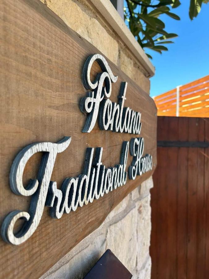 Fontana Traditional House Holiday home Anarita