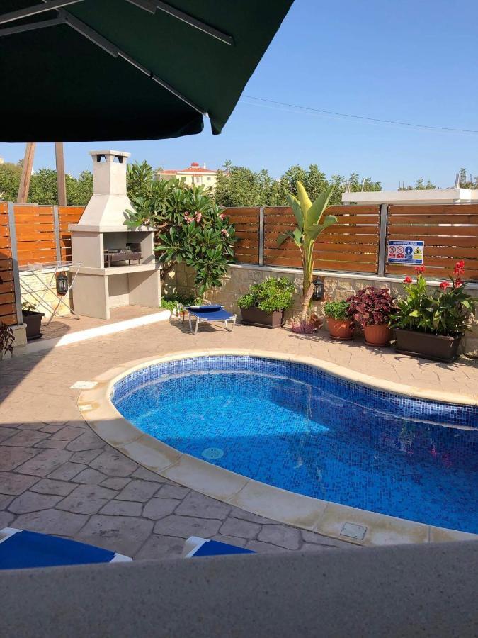 Fontana Traditional House Holiday home Anarita